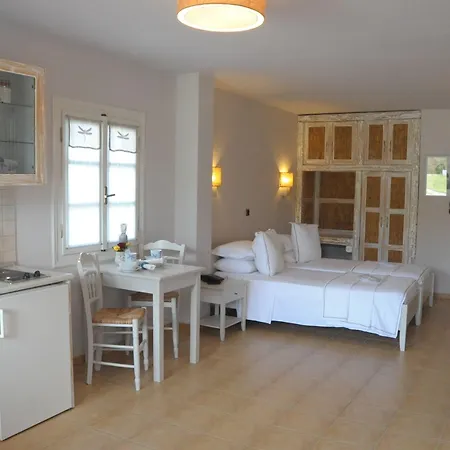 Hotel Ammos Naxos 3*